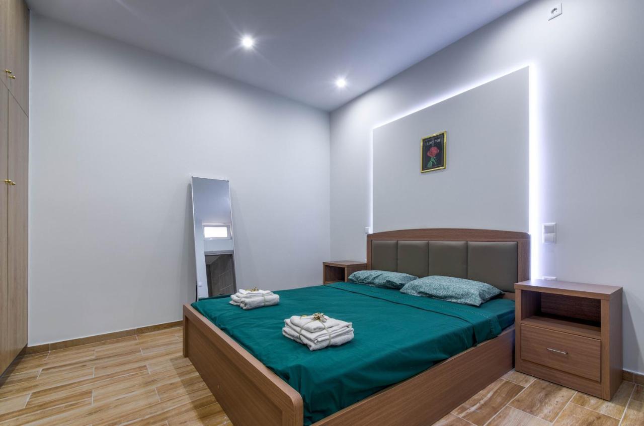 Renovated 2Bd House Close To Pireus Port Bagian luar foto
