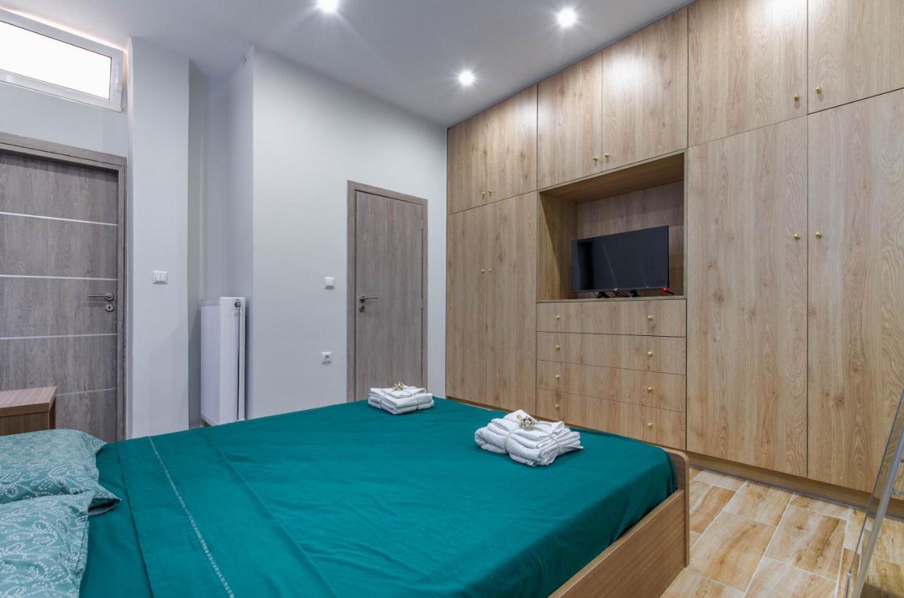 Renovated 2Bd House Close To Pireus Port Bagian luar foto