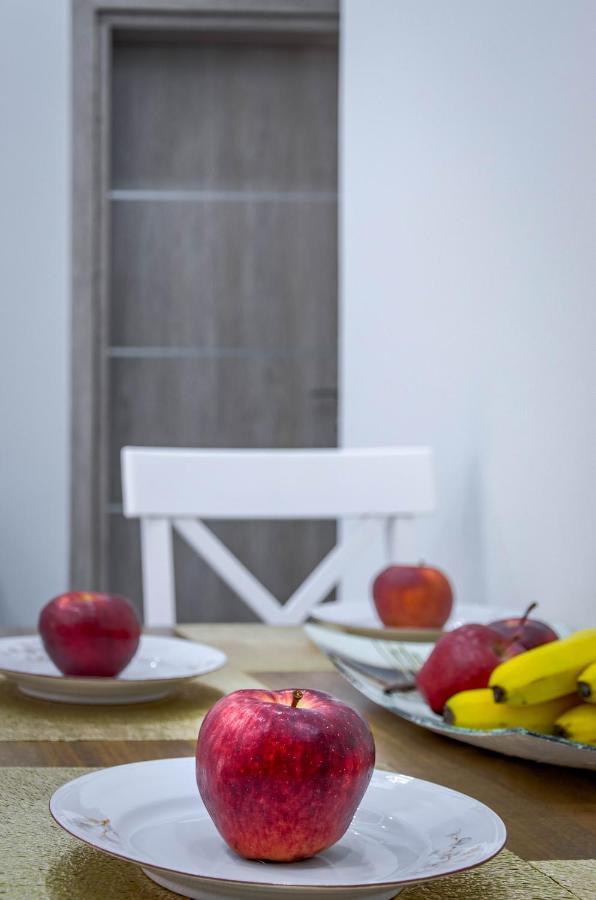 Renovated 2Bd House Close To Pireus Port Bagian luar foto